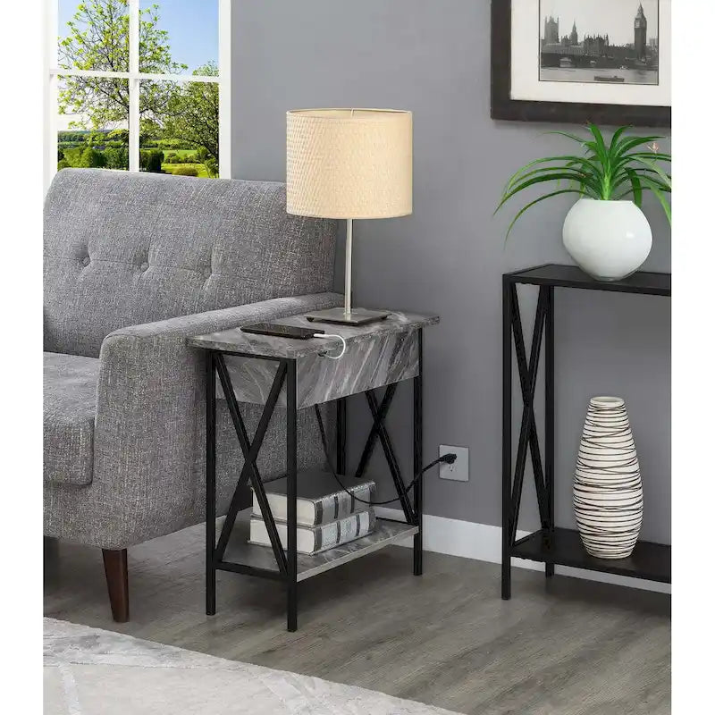 Table d'appoint à plateau relevable avec station de recharge et étagère